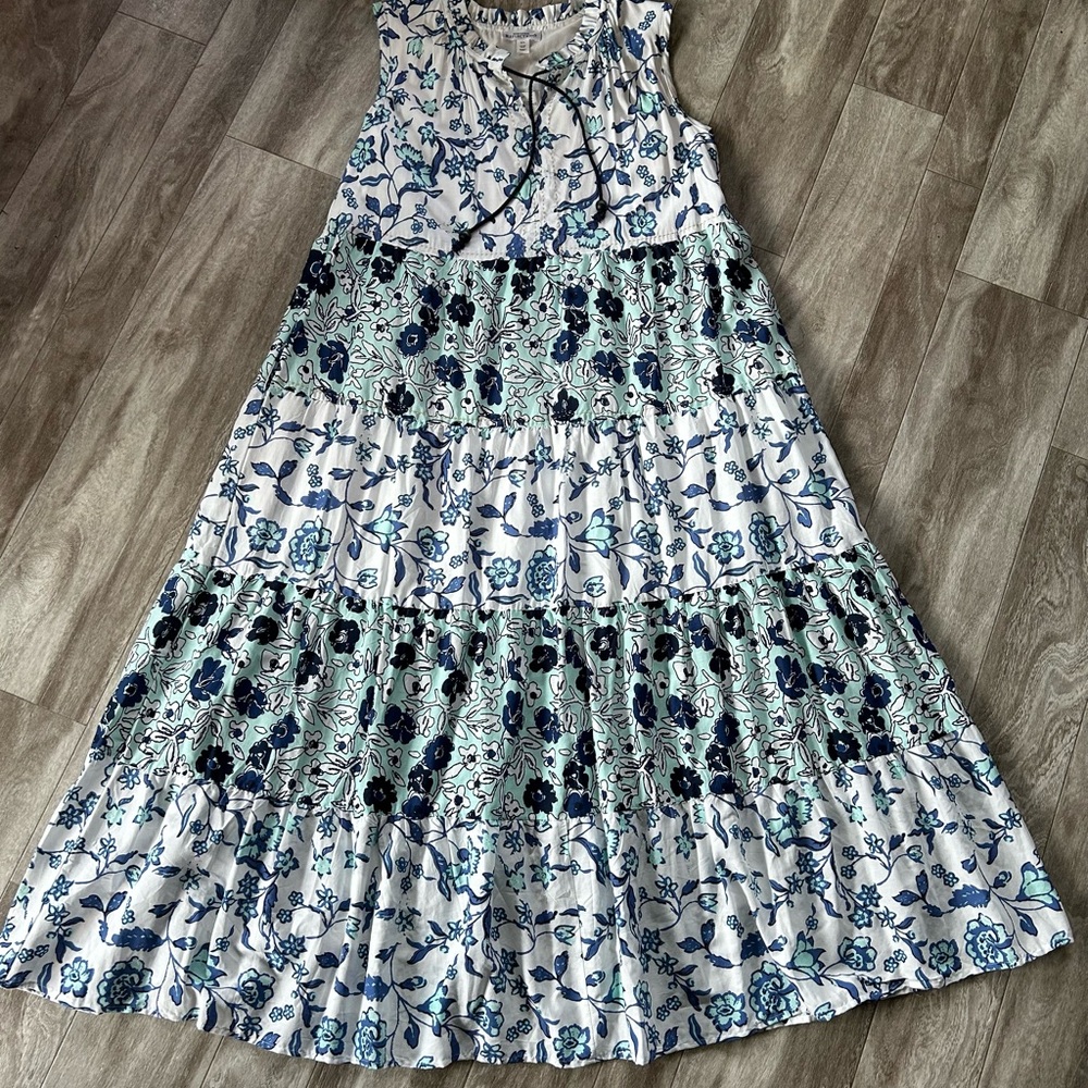 New floral multi-colored sleeveless summer dress, size L